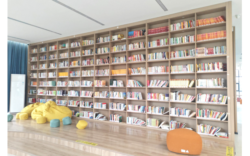 مشاركة حالة دراسة: مكتبة المدرسة الثانوية